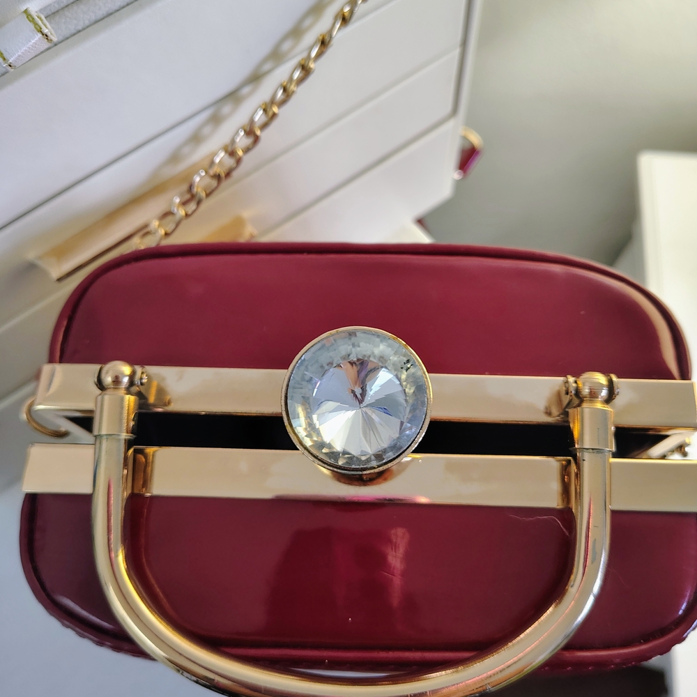 Elegant Red Box Clutch with Gold Accents - Picture 7 of 15